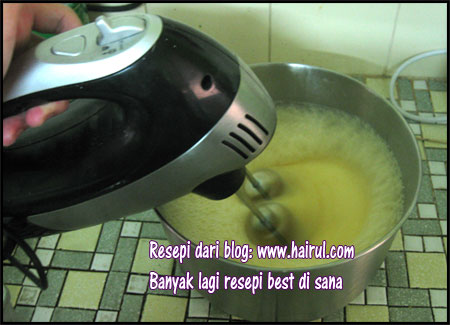 pukul telur